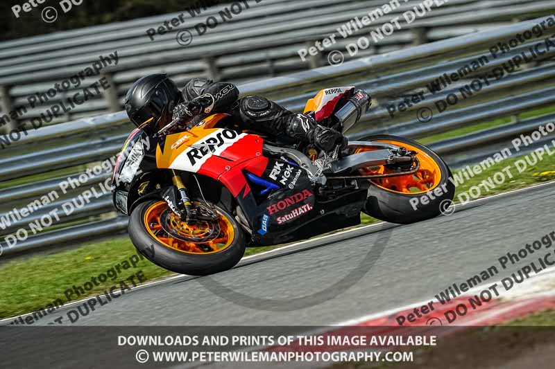 anglesey;brands hatch;cadwell park;croft;donington park;enduro digital images;event digital images;eventdigitalimages;mallory;no limits;oulton park;peter wileman photography;racing digital images;silverstone;snetterton;trackday digital images;trackday photos;vmcc banbury run;welsh 2 day enduro